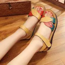 Sandalrepublic Leaf-Print Leather Sandals – Natural-Inspired Design