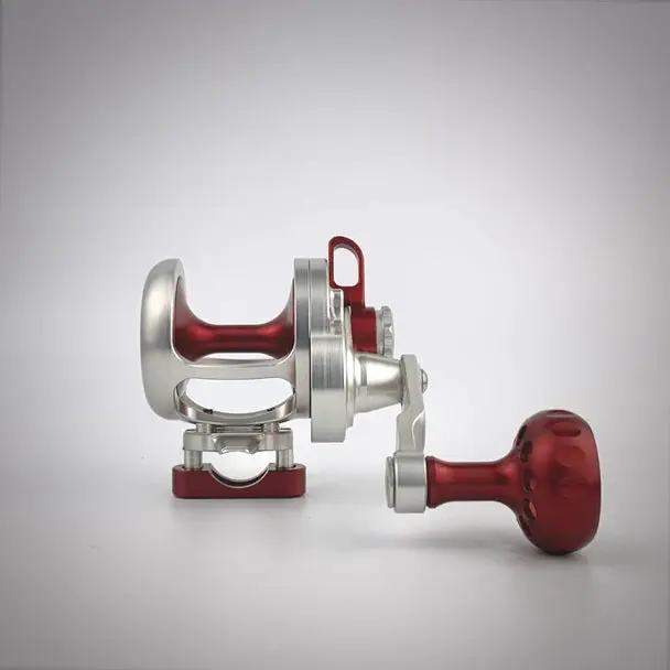 Seigler Small Game Lever Drag Reel – Silver Body With Red Trim 1
