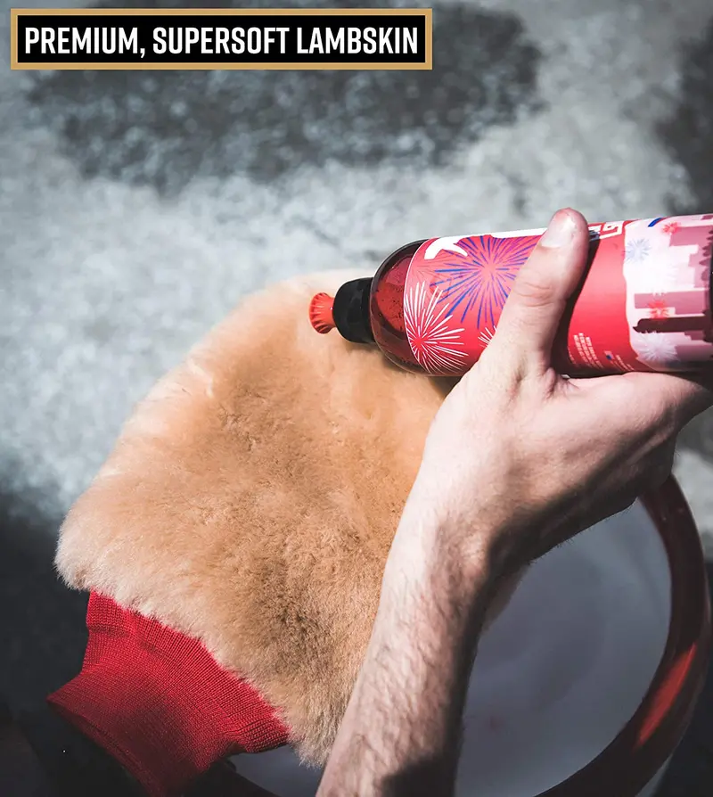 Ultra-Soft Sheepskin Car Wash Glove – Premium Detailing Accessory 1